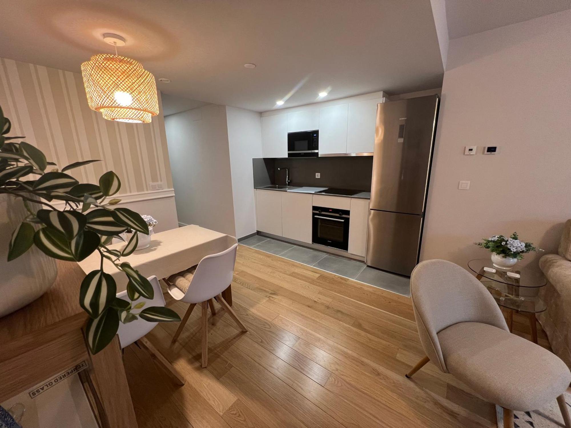 Vivienda Ronda Muralla A Estrenar Lejlighed Lugo Eksteriør billede